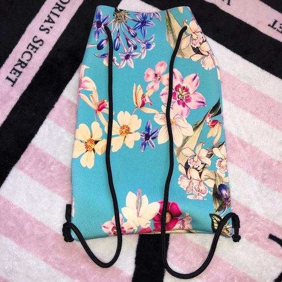 Triangl Floral Bikini - Picture 8 of 8